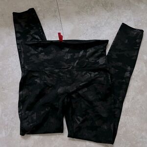 SPANX Camo leggings